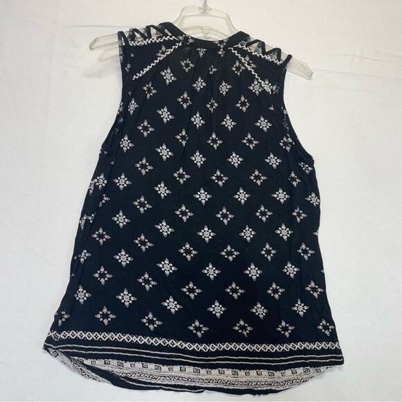 Lucky Sleeveless Blouse boho printed design fringe tassels V-neck Size Large - Picture 9 of 10